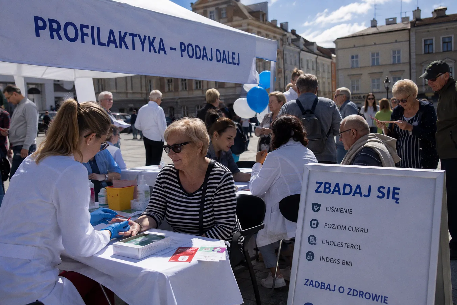Ponad 500 akcji zdrowotnych w Polsce: jak rusza kampania Profilaktyka – podaj dalej